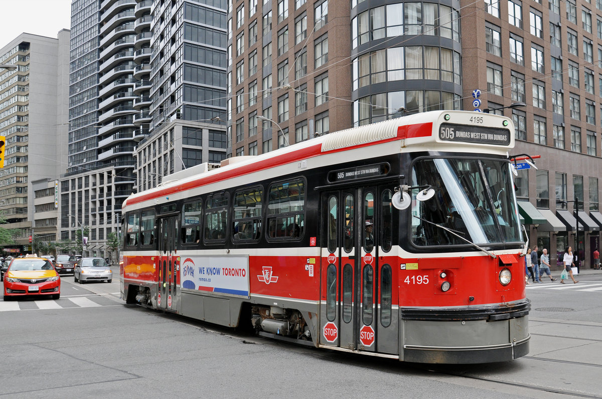 CLRV Tramzug der TTC 4195, auf der Linie 505 unterwegs in Toronto. Die Aufnahme stammt vom 23.07.2017.