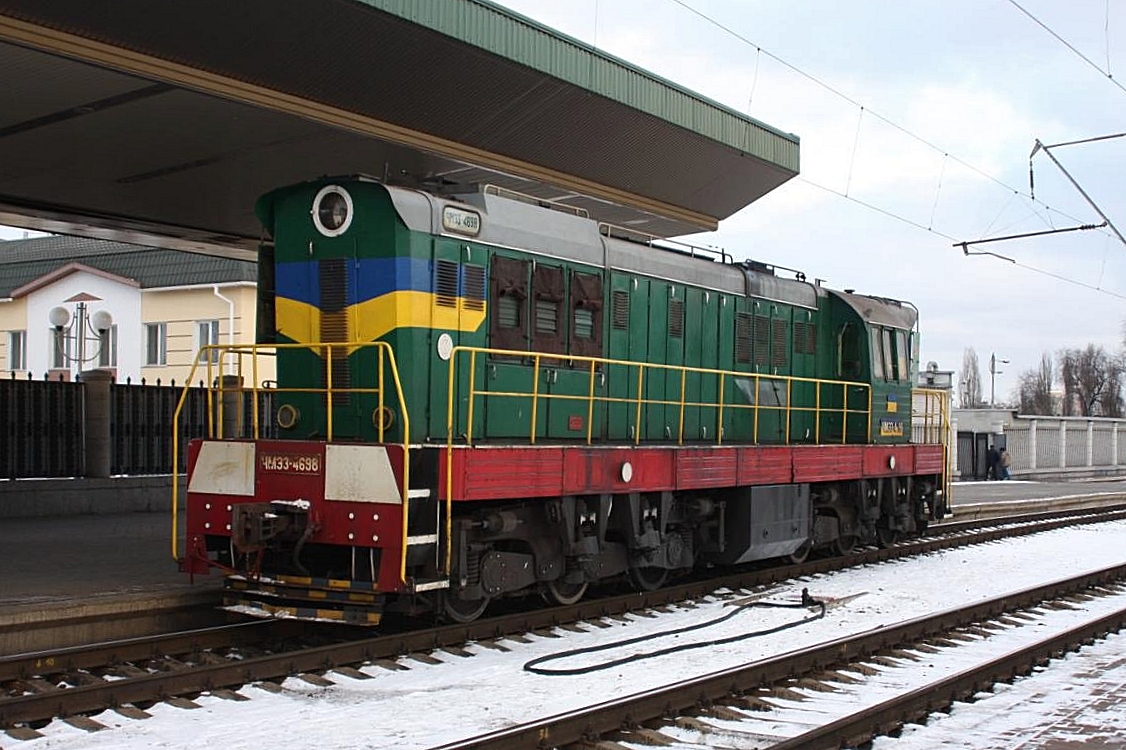 CME3-4698 am 16.2.2008 im Hauptbahnhof Kiew.