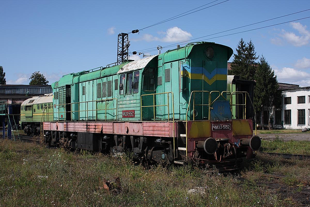 CME3-5152, eine Cmellak aus tschechischer Produktion, steht am 1.10.2009 auf einem der zahlreichen Abstellgleise im Depot Tschop.