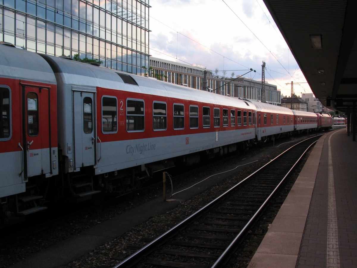 CNL Wagen eingereiht im CNL nach Venedig/Rom, kurz vor Abfahrt. München, 21.05.2011.