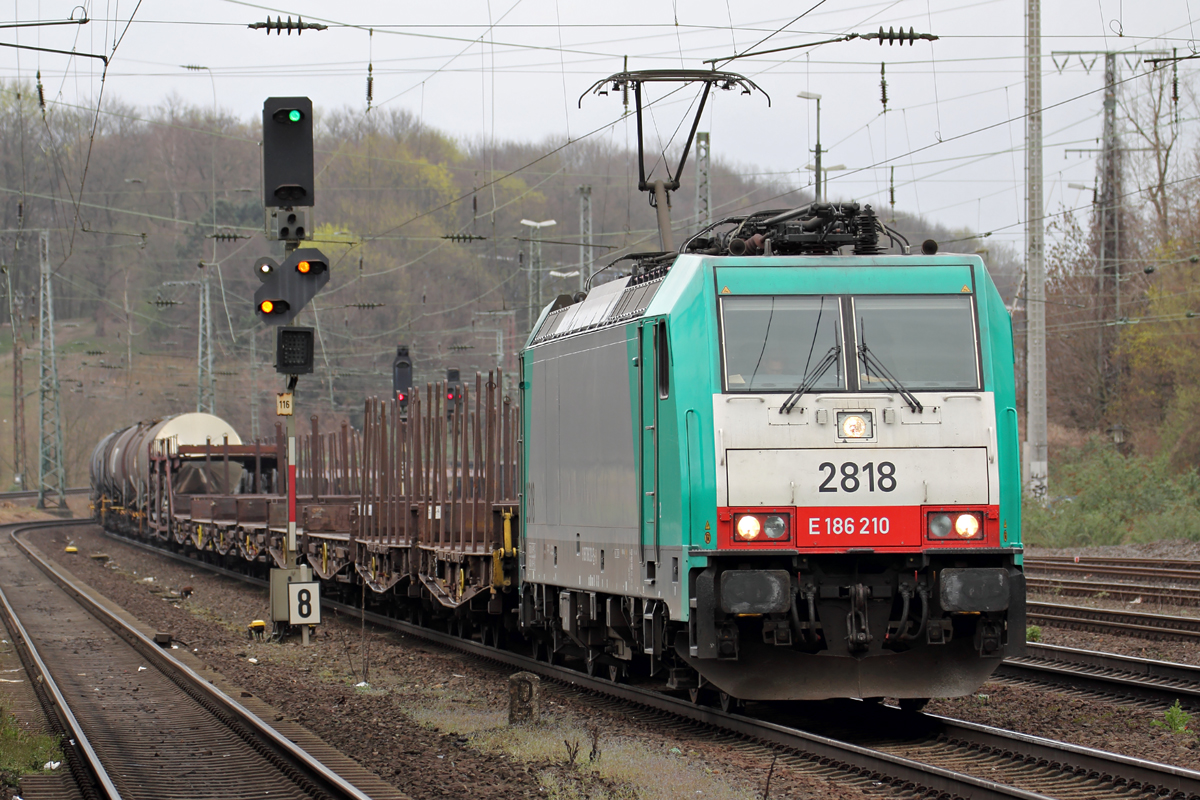 COBRA 2818 (E 186 210) in Köln-West 15.3.2014