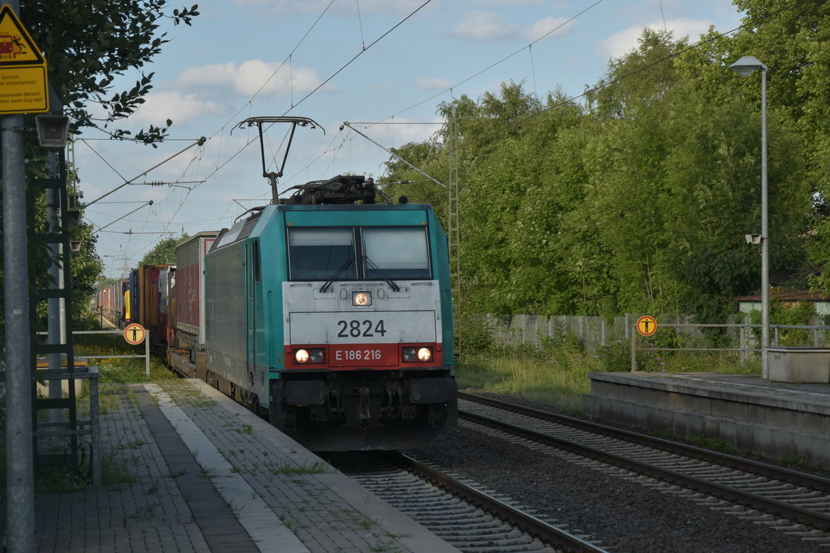 COBRA 2824 durch Anrath mit einem KLV gen Aachen West fahrend auf der Kbs 425 am Donnerstagabend den 3.8.2017