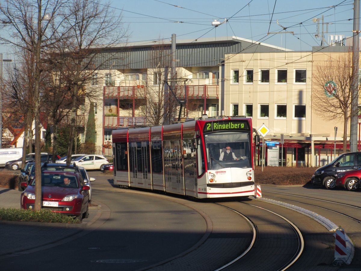Combino 634 als Linie 2 zum Ringelberg, unterwegs zwischen der Haltestelle Marcel-Breuer Ring und Wagenfeldstraße