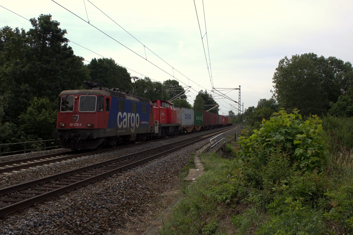 Containerzug mit 421 372 SBB Cargo und 291 037 Railsystems in Liebau/Pöhl am 1.8.2015 aufgenommen. 