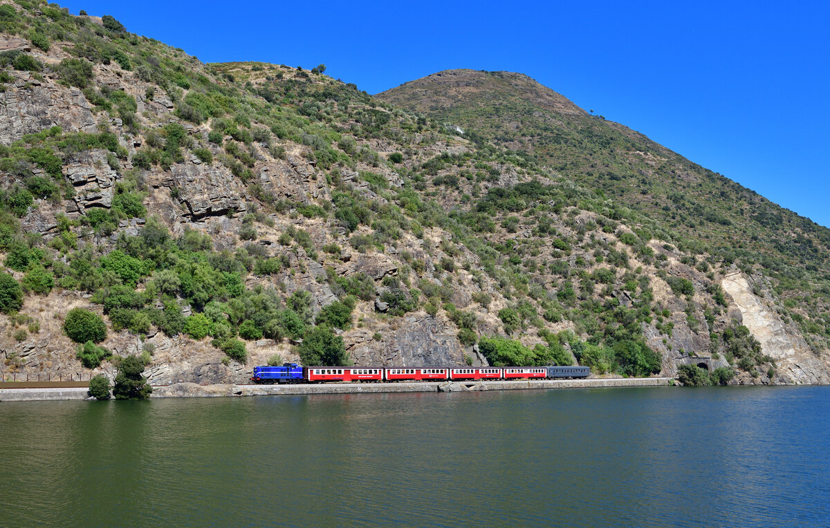 CP 1424 mit IR 868 am 09.09.2024 bei Covelinhas.