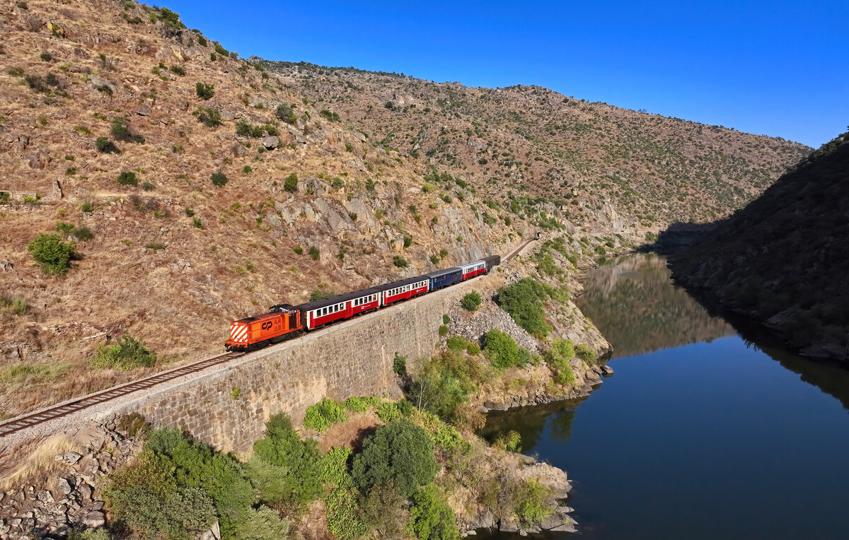CP 1436 mit IR 876 am 10.09.2024 bei Tua.