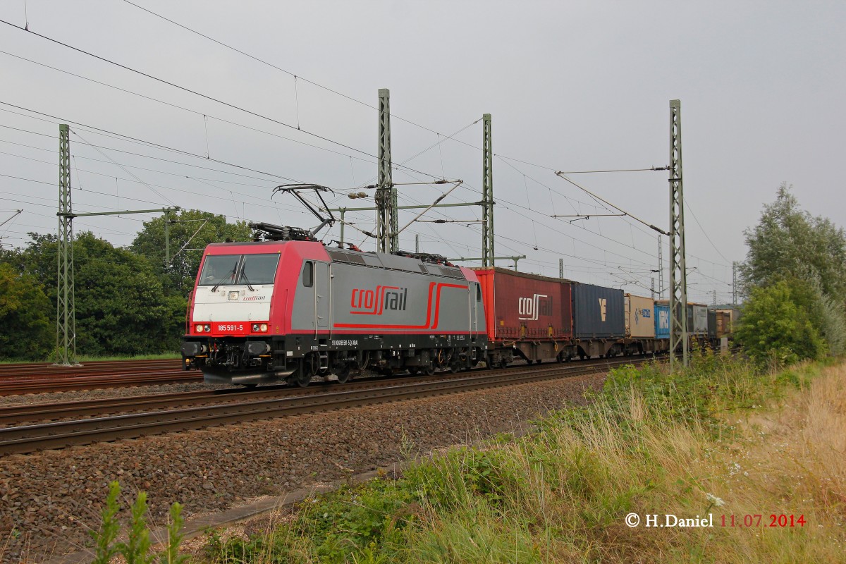 Crossrail 185 591-5 mit Containerzug in K�ln Porz Wahn, Juli 2014.