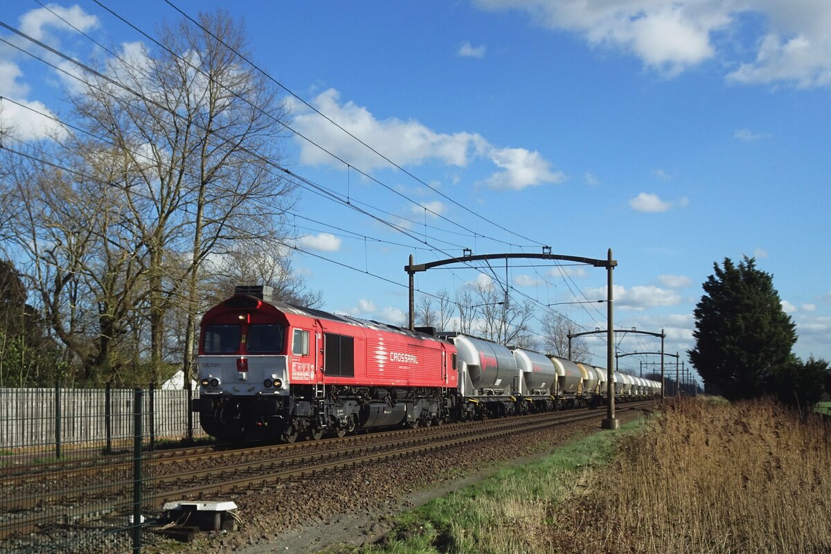 Crossrail DE 6311 passiert Hulten am 23 Februari 2022 mit ein PTA-Zug nach Antwerpen.
