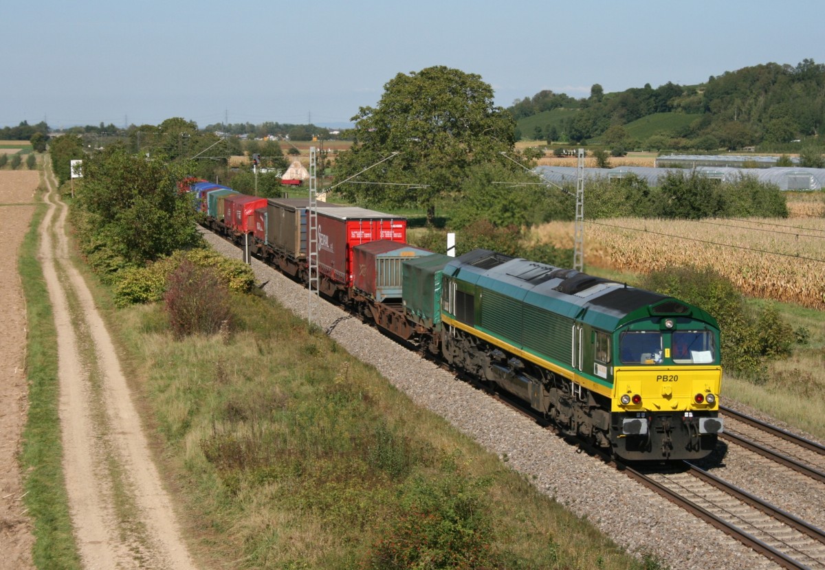 Crossrail PB20 mit DGS 46989 (Aachen West–Basel SBB Rb) am 16.09.2012 zwischen Buggingen und Mllheim (Baden)