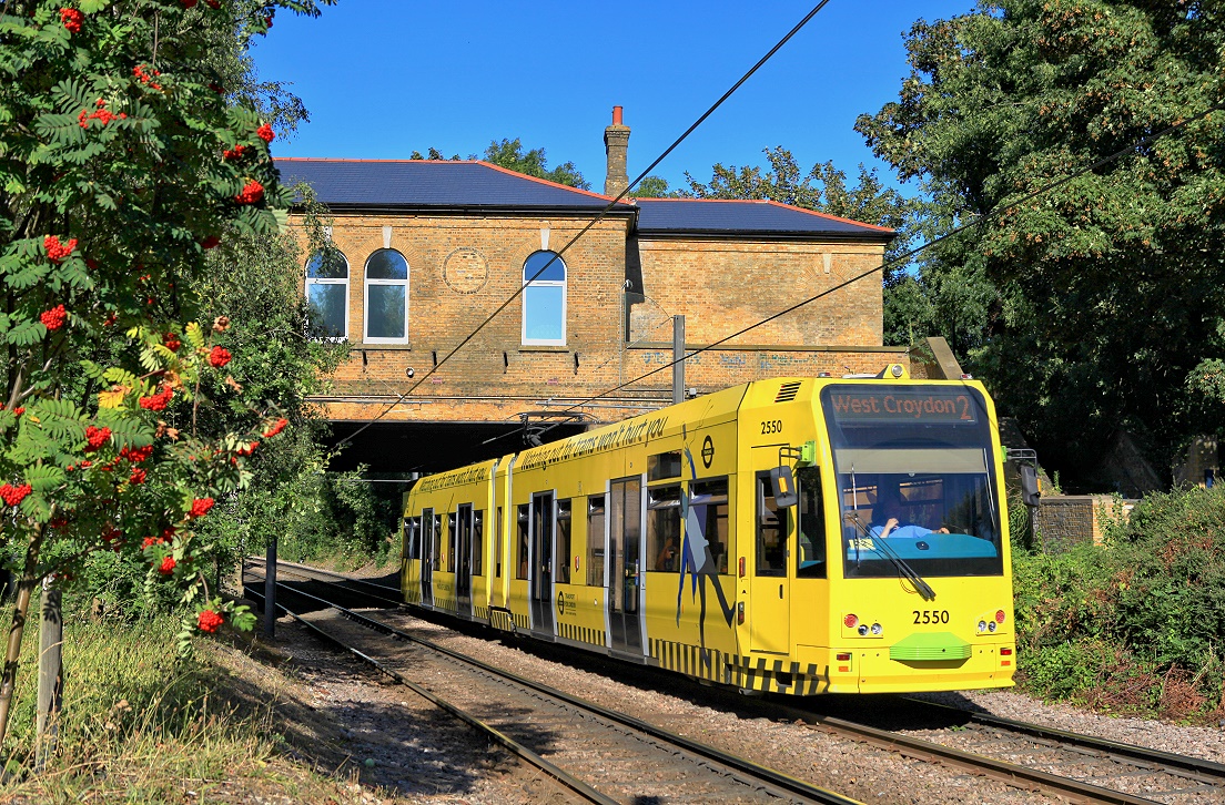Croydon 2550, Woodside Tramway Stop, 23.08.2016.