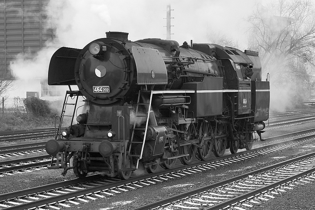 CSD 464 202 (CD 90 54 4642 002-8) am 02.Dezember 2018 im Bahnhof Unicov.