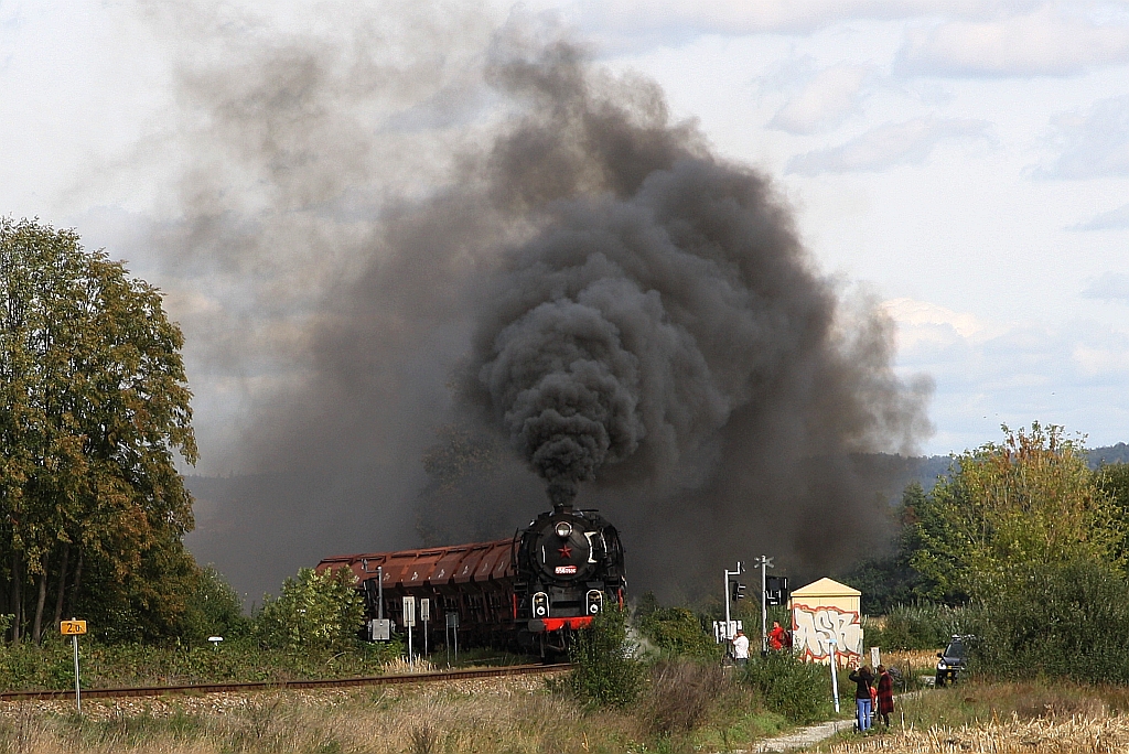 CSD 556 0506 (CD 90 54 5560 506-3) mit dem Pn 54783 (Vyhybna Nemanice II - Borsov nad Vltavou) am 22.September 2018 bei Borsov nad Vltavou.