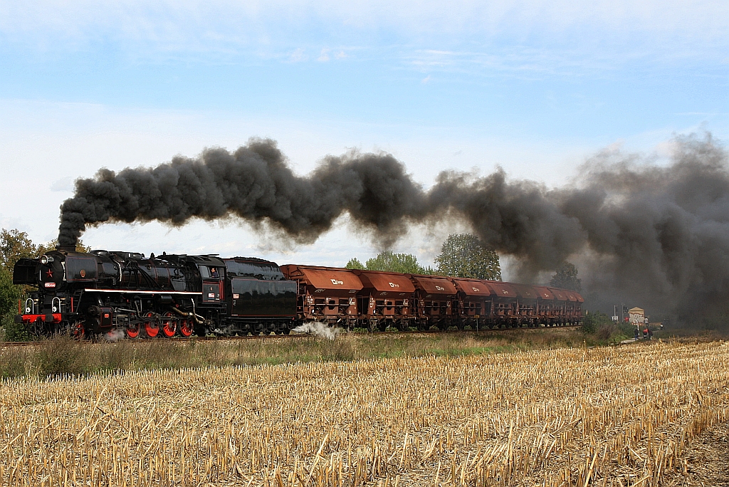 CSD 556 0506 (CD 90 54 5560 506-3) mit dem Pn 54783 (Vyhybna Nemanice II - Borsov nad Vltavou) am 22.September 2018 bei Borsov nad Vltavou.