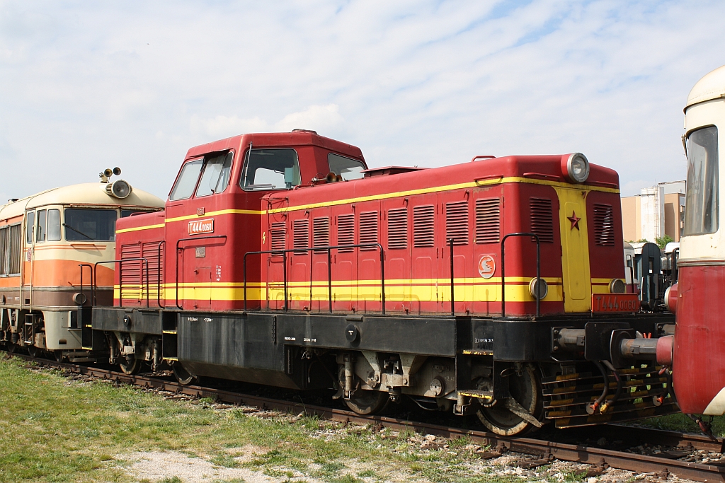 CSD T444 0060 am 12.April 2014 im ZSR ELEZNC MZEJNO-DOKUMENTAČN CENTRUM in Bratislava Vchod.