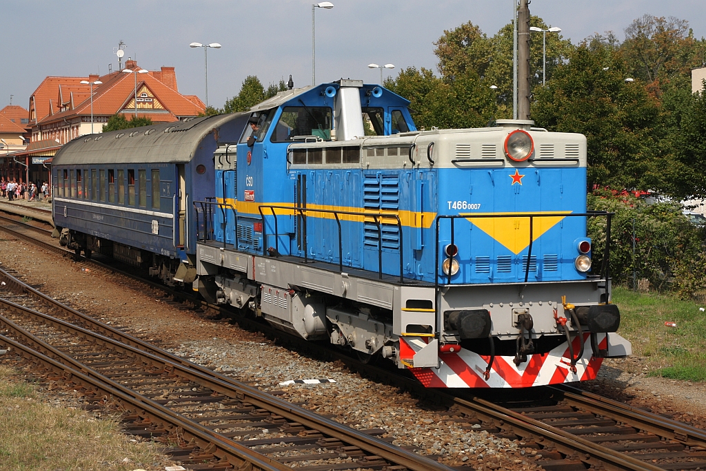 CSD T466 0007 (CD 735 007-7) am 08.September 2018 beim Verschub im Bahnhof Uherske Hradiste.