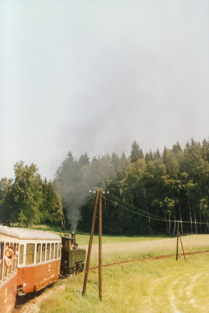 CSD U47 001 (B'B n4vt, ex SDZ 391, Hersteller Henschel, Baujahr 1906, Fabriknummer 7930) am 03.Juli 1993 zwischen Kamenice nad Lipou und Chvalkov. - Scan vom Fotopositiv.