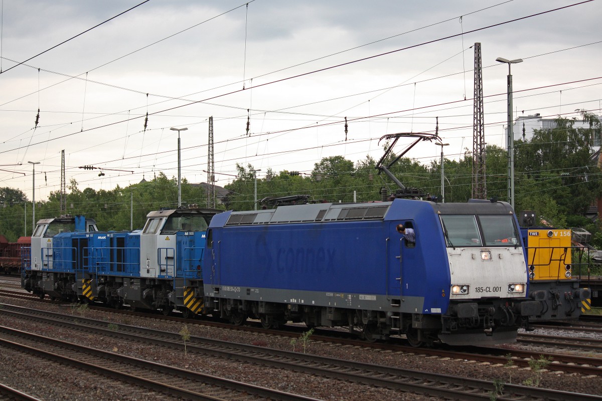CTD 185-CL 001 verlsst am 15.6.13 mit AlphaTrains 5001540 und AlphaTrains 5001541 Dsseldorf-Rath in Richtung Frankreich.