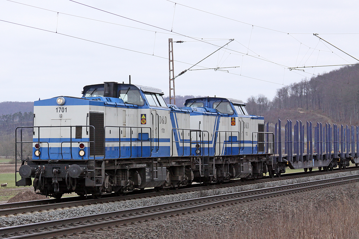 D & D 1701 und 1702 am 14.03.2018 1409 nördlich von Salzderhelden am