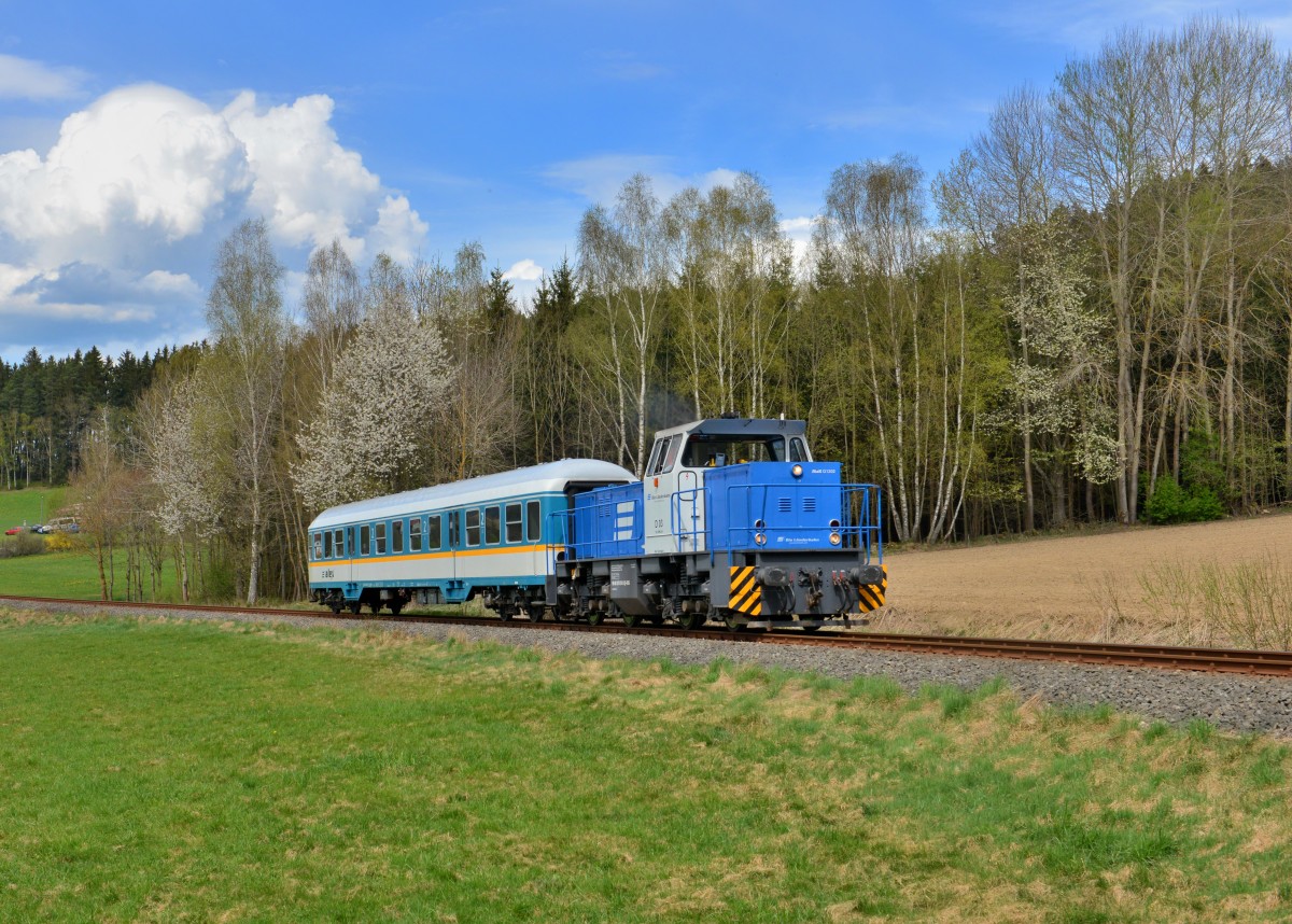 D 03 (270 010) mit einem Alex-Wagen am 27.04.2015 bei Gotteszell. 