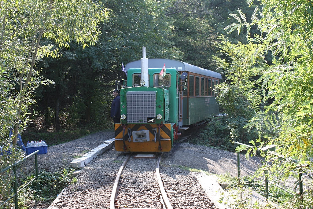 D 04-601 am 28.September 2013 mit dem Sz 7404 in der Hst. Mária Kút. 

