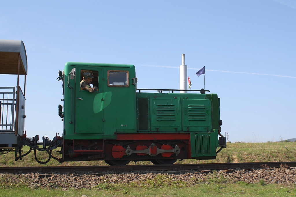 D 04-601 rangiert am 28.September 2013 in der Endstelle Márianosztra der Börsöny Kisvasút.