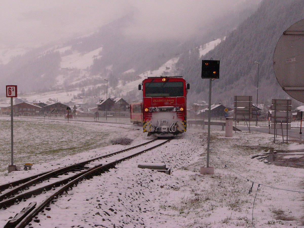 D-15 der Zillertalbahn vor Mayrhofen am 26.03.2009