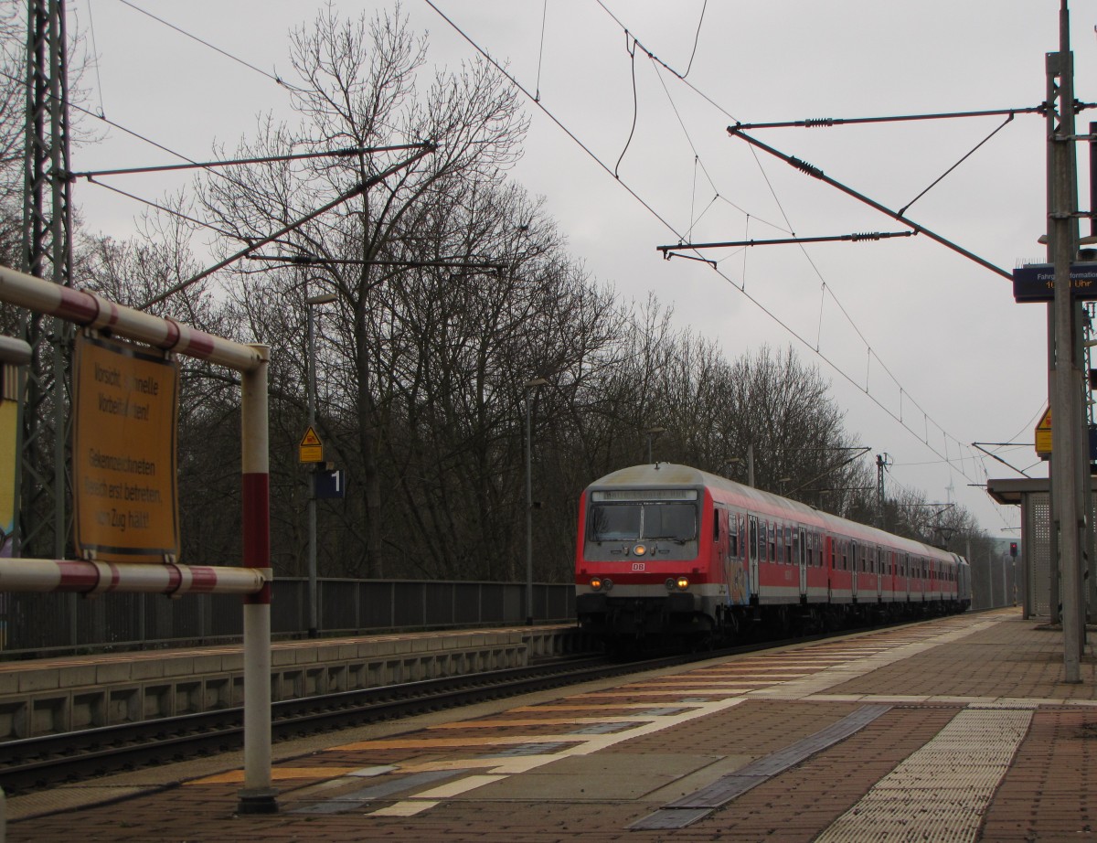 D-DB 50 80 80-35 663-9 Bybdzf 482.1 mit der RB 16317 von Eisenach nach Halle (S) Hbf, am 08.04.2015 in Erfurt Bischleben.
