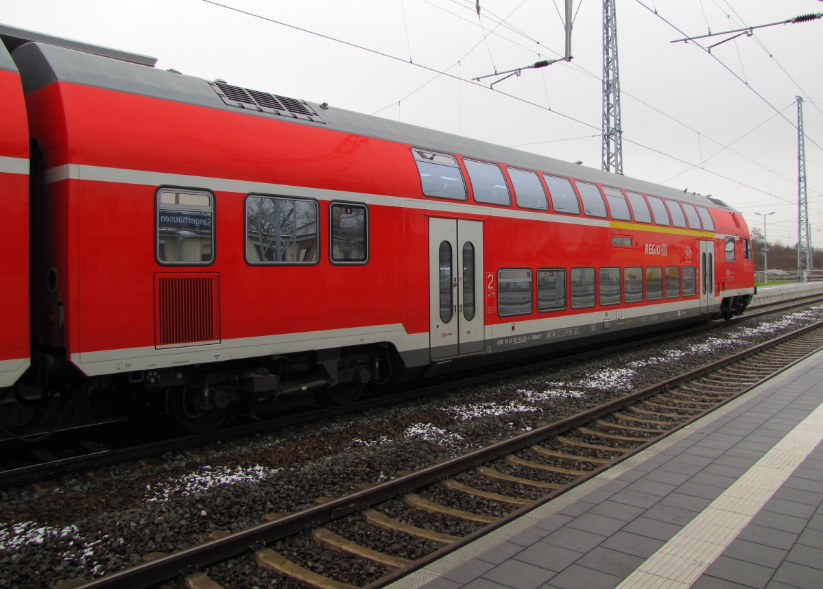 D-DB 50 80 86-81 126-4 DABpbzfa 767.2 im RE 4656 von Halle (S) Hbf nach Kassel-Wilhelmshöhe, am 23.11.2015 in Sangerhausen.