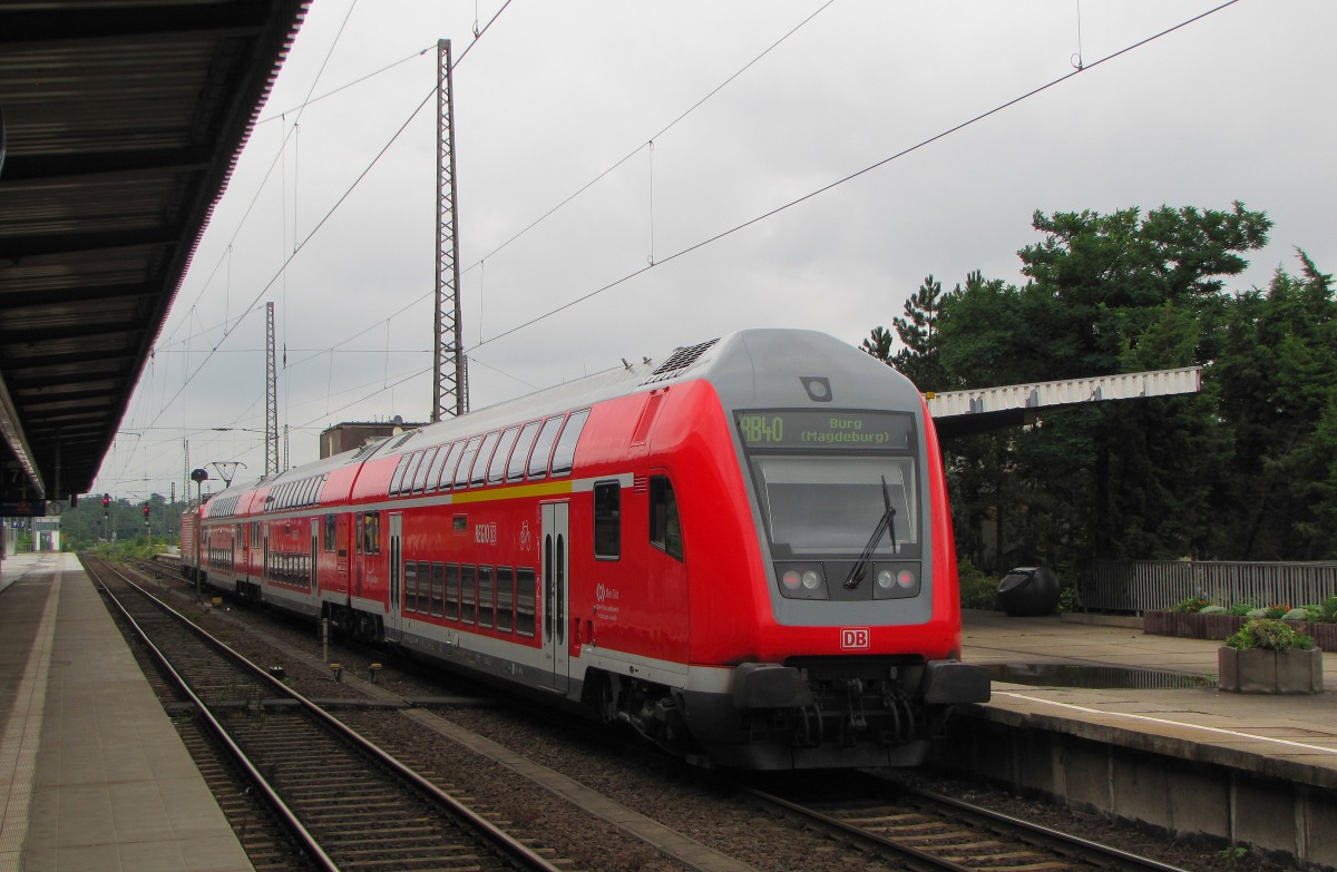 D-DB 50 80 86-8134-8 DABpbzfa 767.2 mit der RB 17919 von Braunschweig Hbf nach Burg, am 30.07.2014 in Magdeburg Hbf.