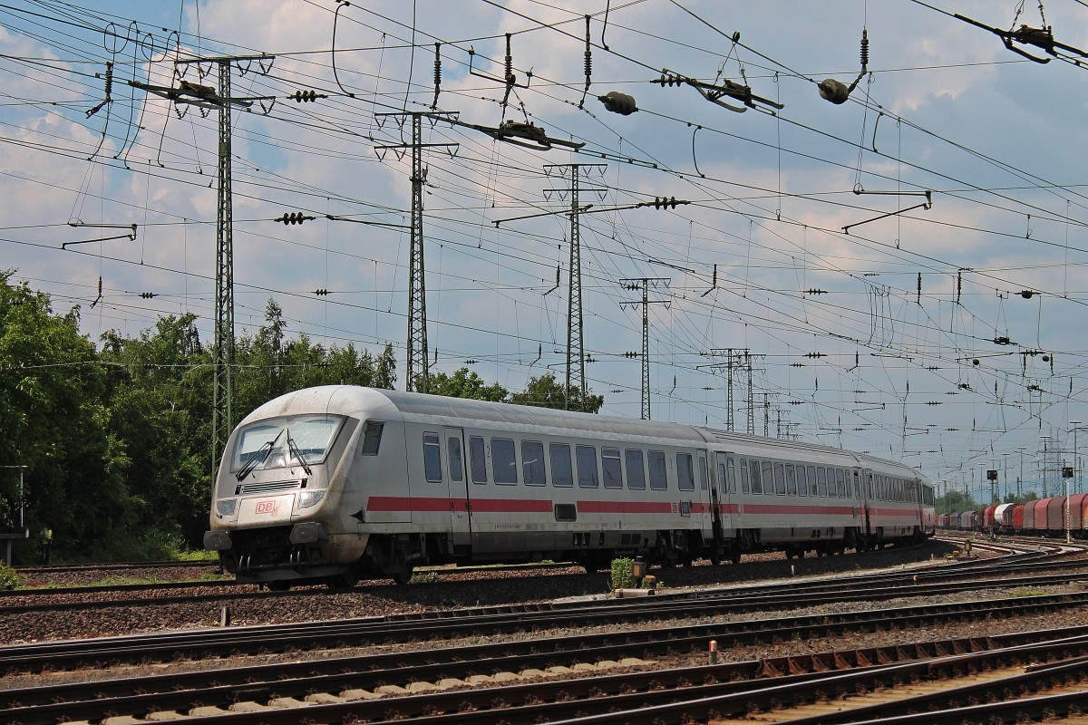D-DB 61 80 80-91 148-9 am 08.06.2013 als Stw. eines IC´s fuhr durch die Kurve in Koblenz-Ltzel gen Urmitz. Schublok war 101 093-3 von DB Fernverkehr.