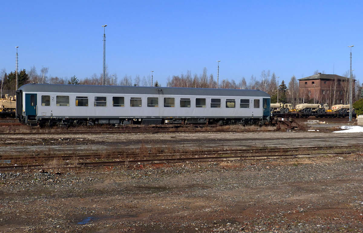 D-DB 63 80 99-40 124-9 Bcmkh abgestellt im Bahnhof Weiden 17.02.2019