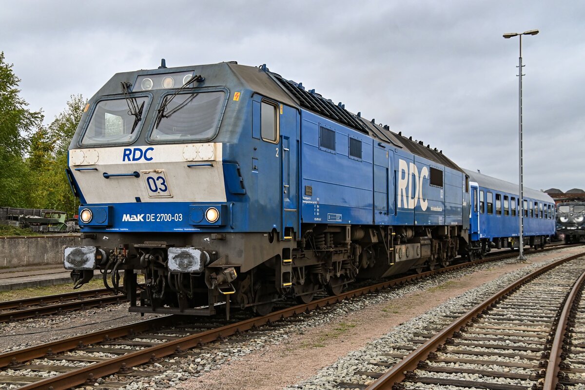 D-RAG 251 003-0 (Sandy) wurde zusammen mit Bvcmz 248.5 (D-BTEX 61 80 50-91 029-7) am 19.09.2026 zum Tag der Schiene 2026 auf dem Gel�nde des Nordic Rail Service (NRS) ausgestellt. 
