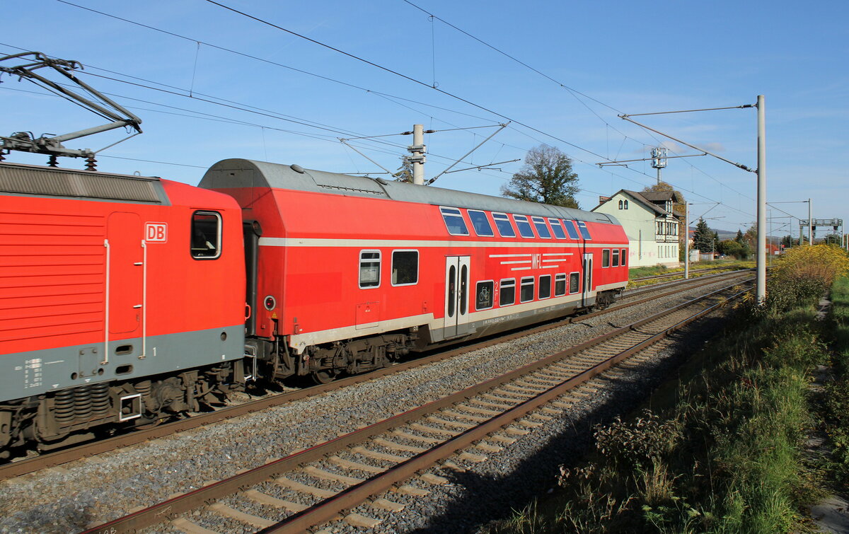 D-WFL 50 80 25-33 022-8 DBuza auf Überführungsfahrt Richtung Fulda, am 27.10.2022 in Vieselbach.