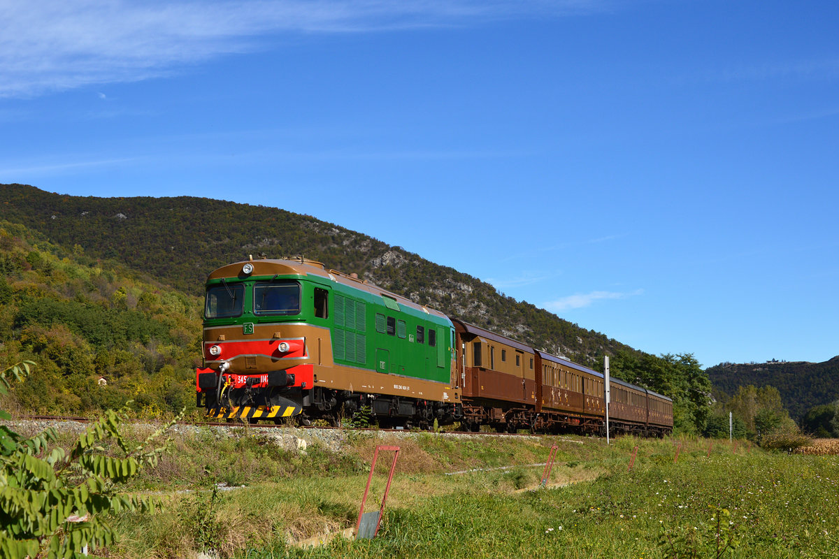 D345 1142 mit Sonderzug Torino-Ormea in der Nähe von Pievetta - 16.10.2016
