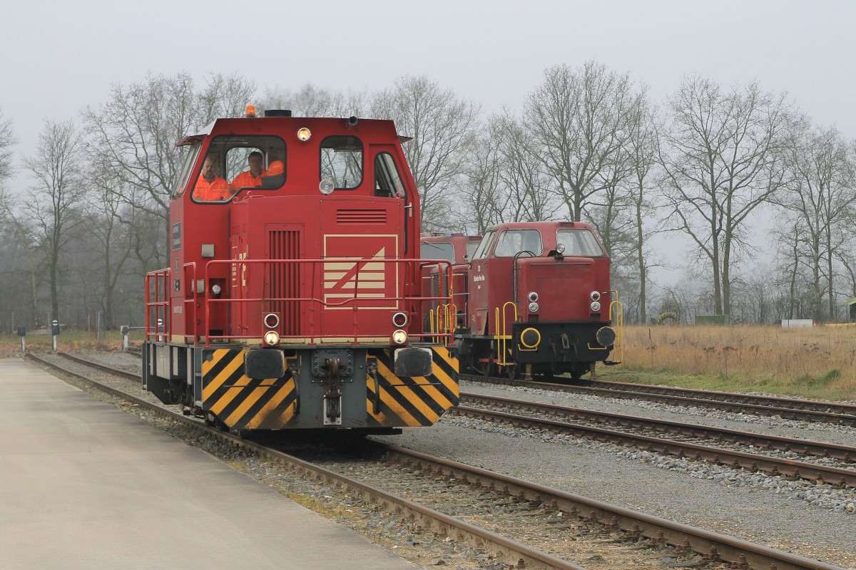 D5  (Baujahr 1990) der Bentheimer Eisenbahn AG auf Gewerbegebiet Nordhorn Süd am 14-3-2014.