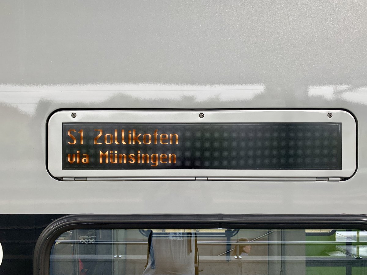 Da momentan Bauarbeiten in Bern stattfinden, wird die S1 ab Gümligen direkt nach Zollikofen umgeleitet, die Anzeige auf dem Mutz am 19.4.20 in Thun.