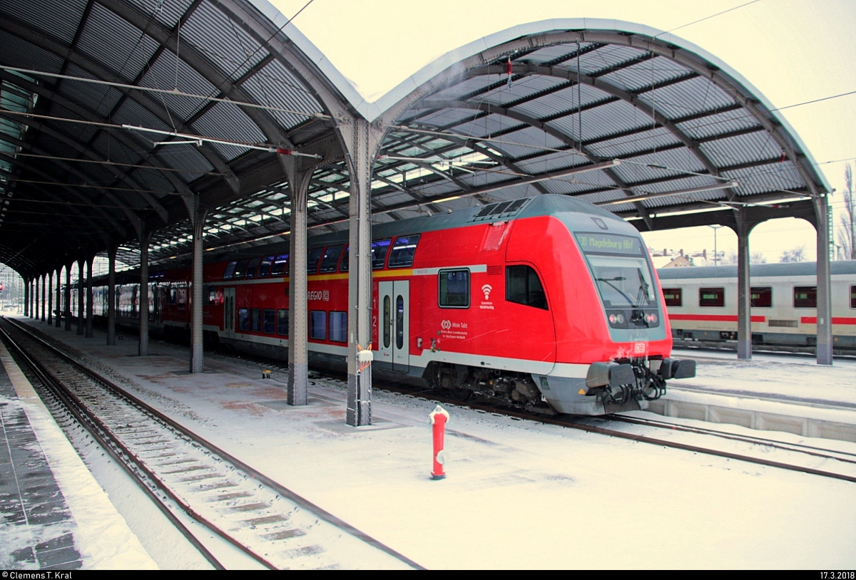 DABpbzfa der Elbe-Saale-Bahn (DB Regio Südost) als verspäteter RE 16328 (RE30) nach Magdeburg Hbf steht in seinem Startbahnhof Halle(Saale)Hbf auf Gleis 10 E-G. [17.3.2018 | 17:45 Uhr]