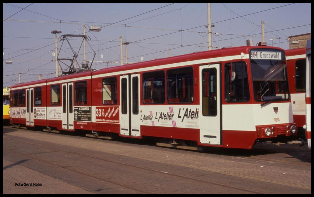 Damals ein moderner Tram Bahn Zug Nr. 1014. Es war der 10.5.1991 im Depot Duisburg.