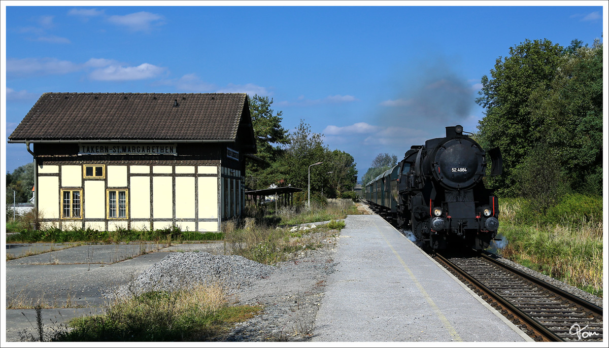 Damfplok 52.4984 zieht den Sonderzug SR 17802 (Graz - Fehring) ber die Lanitzhhe, zum Heizhausfest nach Fehring. 
Takern 4.10.2013