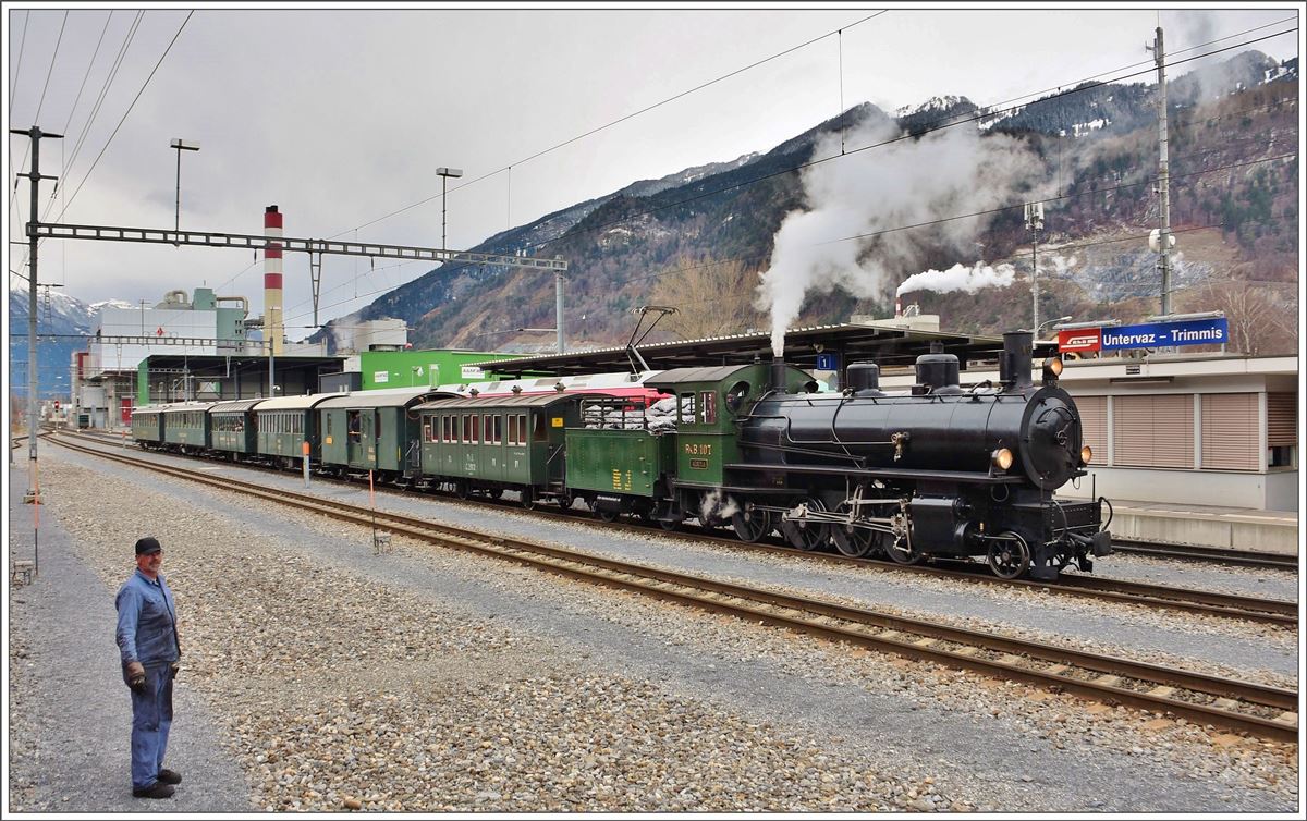 Dampfextrazug mit G 4/5 107  Albula  von der Surselva zurück nach Landquart in Untervaz-Trimmis. (05.03.2017)