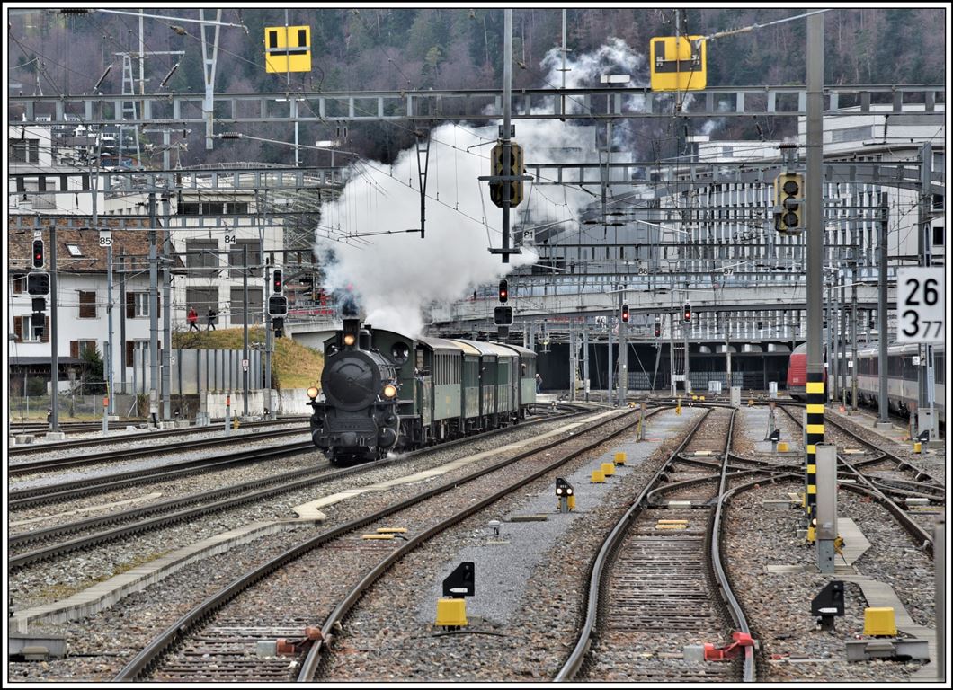 Dampffahrt Surselva 2020. Dampfextrazug 2725 mit G 4/5 107  Albula  verlässt Chur Richtung Disentis. (16.02.2020)