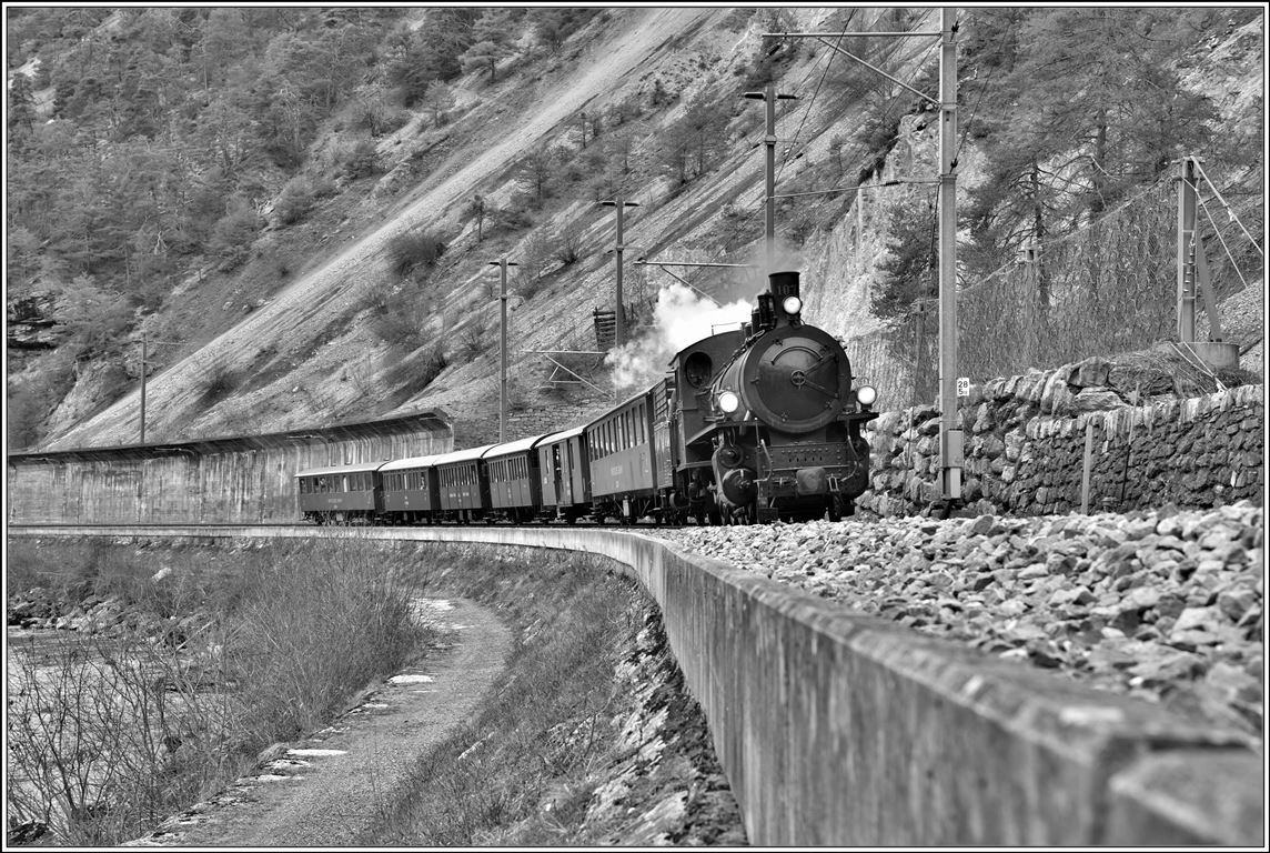 Dampffahrt Surselva 2020 mit G 4/5 107  Albula  und Zug 2764 nach Landquart in Trin. (16.02.2020)