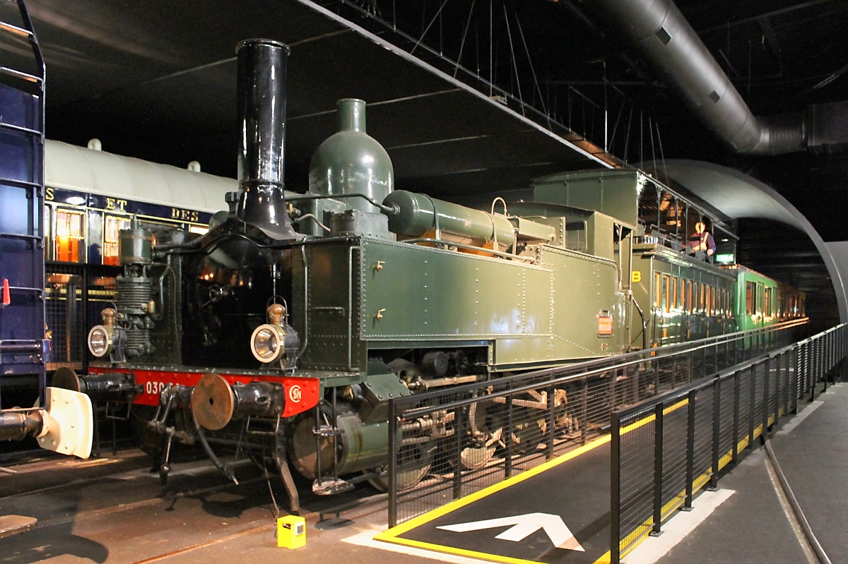 Dampflok 030 TA 628, Cité du train, 2.10.12 

Tenderlok für den Nahgüterverkehr und Rangierdienst, wurde von 1861-1885 in über hundert Exemplaren gebaut.
