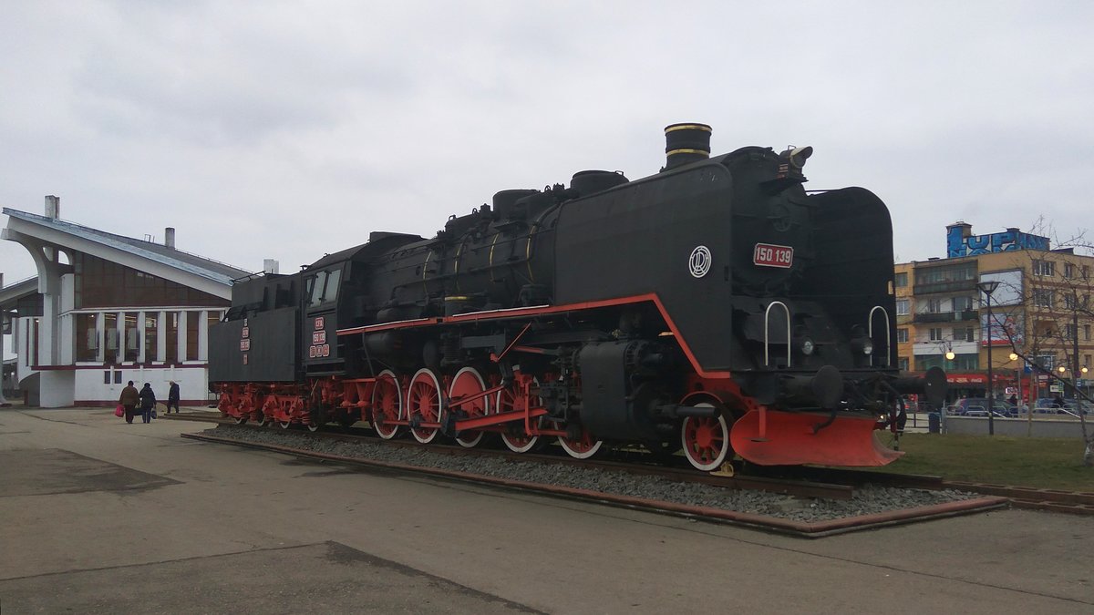 Dampflok 150139 ausgestellt in Bahnhof Cluj Napoca am 11.02.2018