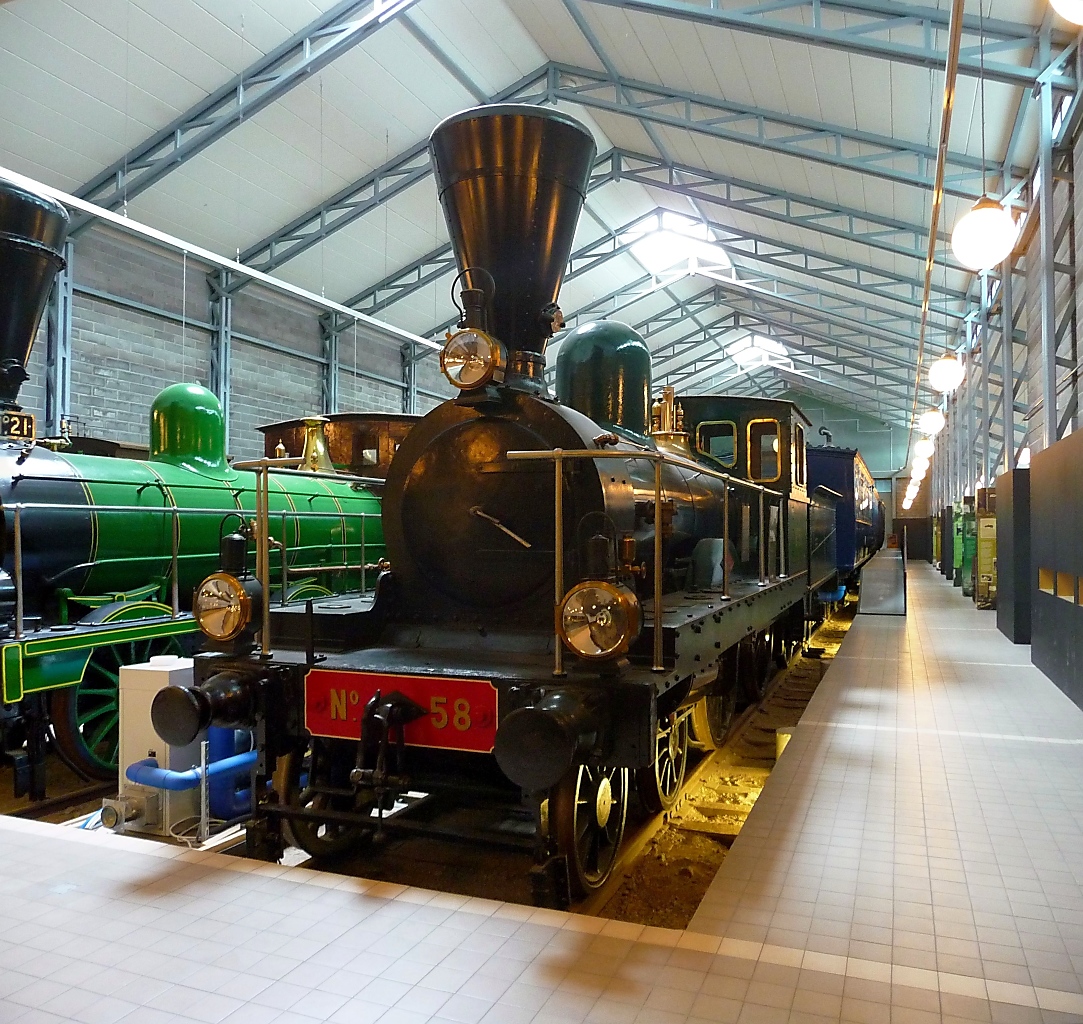 Dampflok der Baureihe A5, Nr. 58 im Finnischen Eisenbahnmuseum in Hyvinkää, 14.4.13 

Gebaut 1875 als No. 2 einer Serie von zwei Exemplaren ist sie die zweite in Finnland gebaute Dampflok.

Gewicht  66,3 t
Länge    13,688 m
Zugkraft 2740 kp
Geschw.  80 km/h