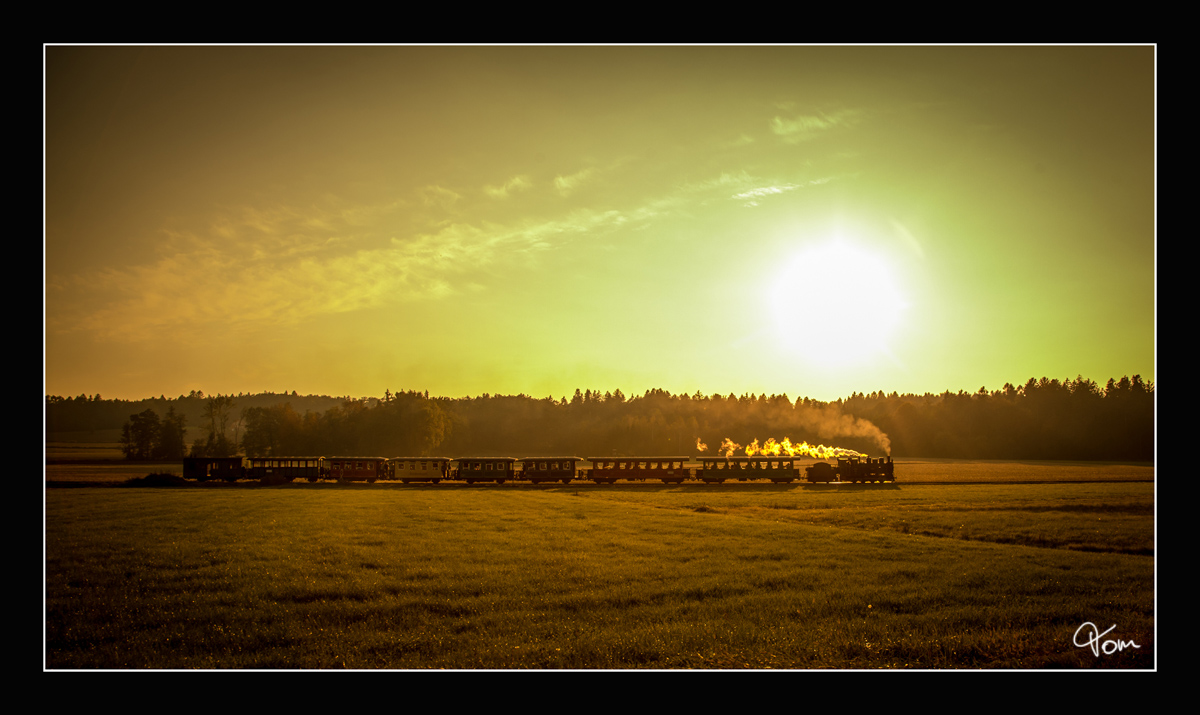 Dampflok CFF 764.411R der Stainzerbahn, fährt mit dem  Flascherlzug  von Stainz-Preding und Retour. 
Herbersdorf 12 10 2018