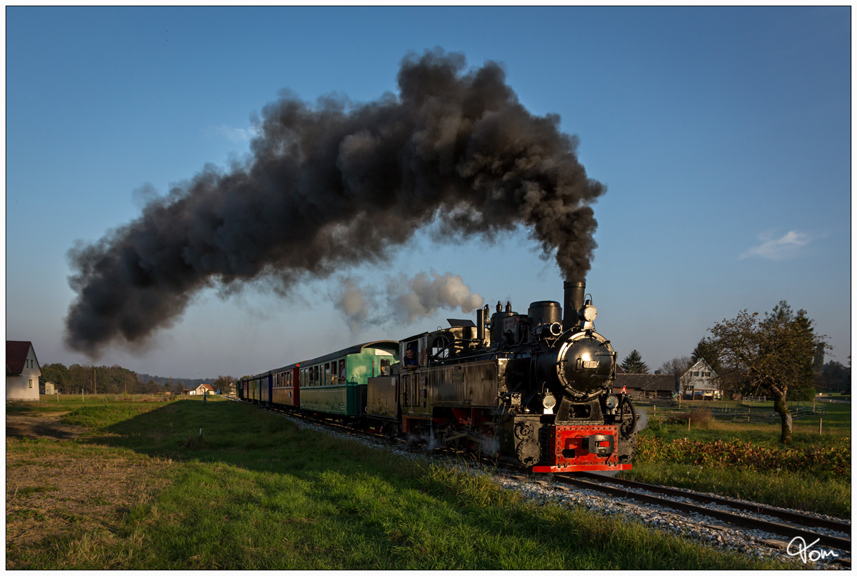 Dampflok CFF 764.411R der Stainzerbahn, fährt mit dem  Flascherlzug  von Stainz-Preding und Retour. Liebe Grüße an Max und Rudi :O)
Herbersdorf 12 10 2018