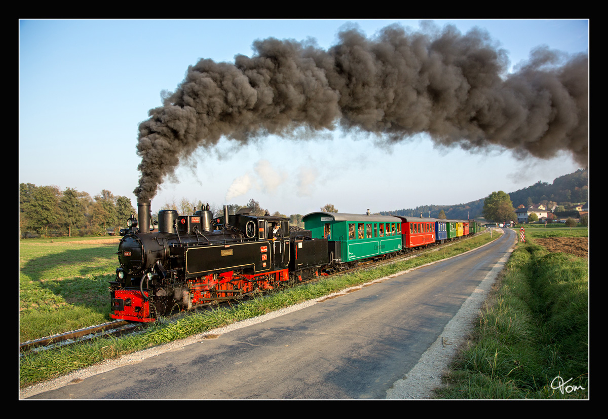Dampflok CFF 764.411R der Stainzerbahn, fährt mit dem  Flascherlzug  von Stainz-Preding und Retour. Liebe Grüße an Max und Rudi :O) 
Kraubath 12 10 2018