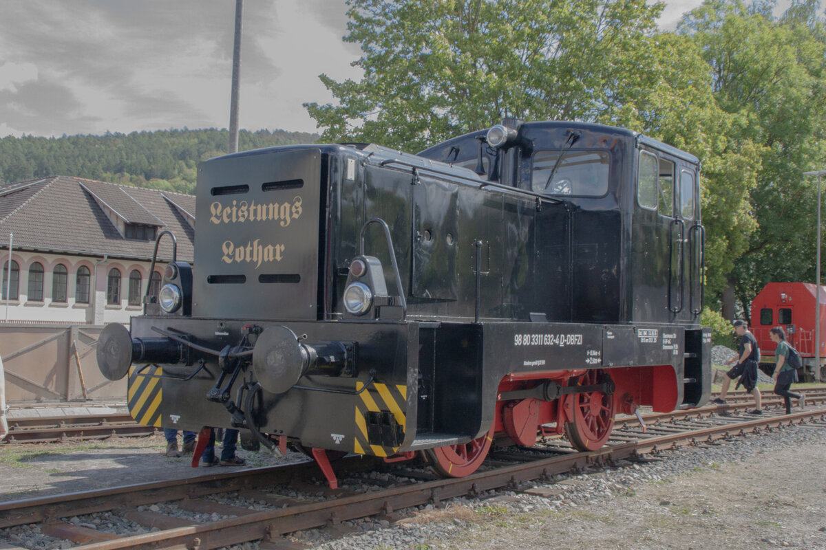 Dampfloktage Meiningen 2026 | Diesellok Leistungs Lothar BR 311 632 steht im Dampflokwerk Meiningen (5.9.2026)