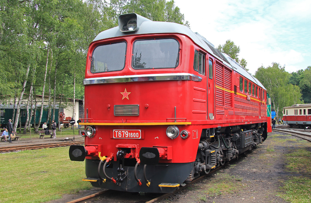 Dampfloktreffen in Luzna u Rakovnika am 20.06.2015. Die Diesellokomotive T679 1600 (hört auf den Namen Sergej) ist die letzte aus der Sowjetunion an die CD gelieferte Lok dieser Baureihe. Sie wurde 1979 in Lugansk gebaut und betriebsfähig erhalten.